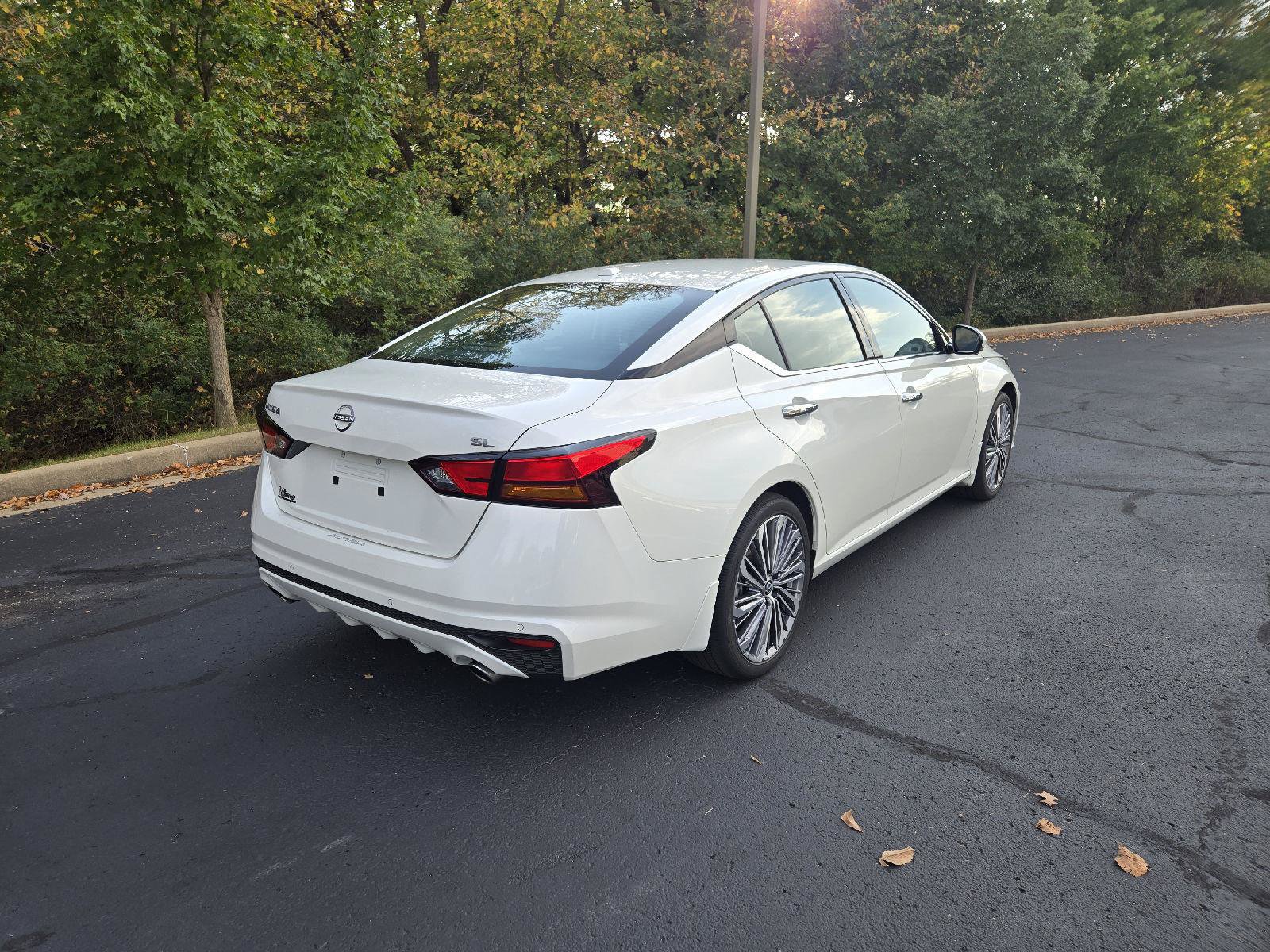 Certified 2025 Nissan Altima 2.5 SL FWD image 3