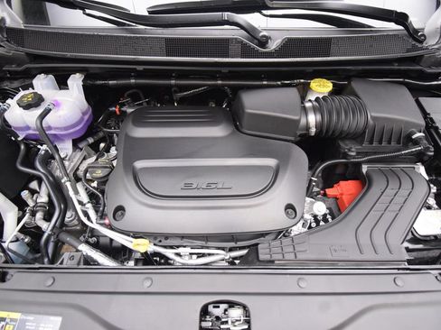 New 2027 Chrysler Pacifica LX FWD image 15