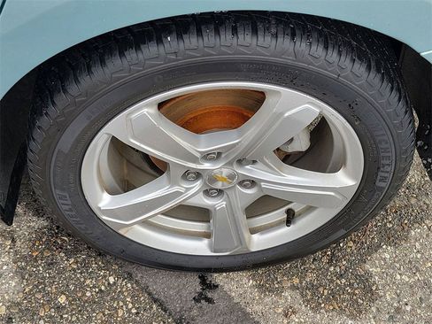 Used 2018 Chevrolet Volt LT w/ Comfort Package image 32