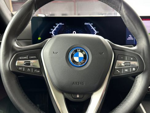 Used 2023 BMW i4 eDrive35 w/ Premium Package RWD image 22