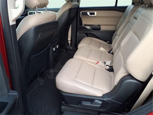 Used 2020 Ford Explorer XLT w/ Equipment Group 202A image 14