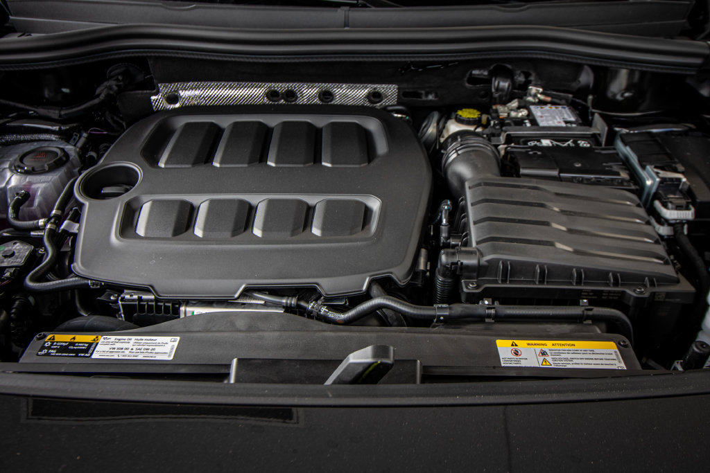 New 2026 Volkswagen Tiguan SE R-Line FWD image 10