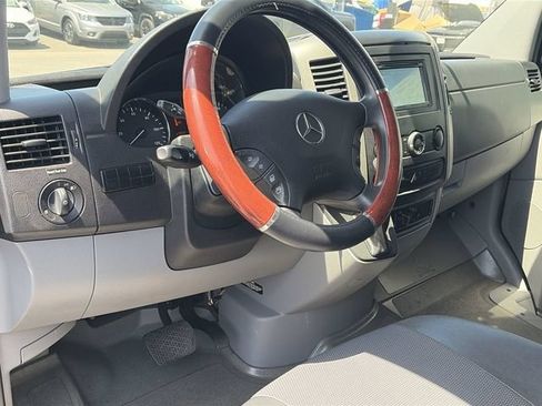 Used 2012 Mercedes-Benz Sprinter 3500 image 17