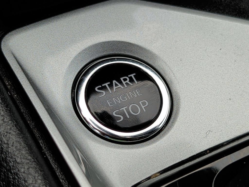 Used 2025 Nissan Altima 2.5 SV FWD image 26