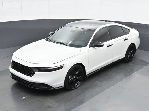 Used 2023 Honda Accord Sport image 17