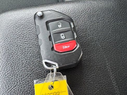 Used 2025 Jeep Wrangler Unlimited Sport AWD/4WD image 30