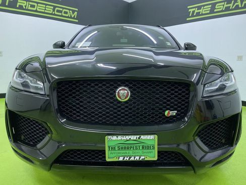 Used 2018 Jaguar F-PACE S image 3