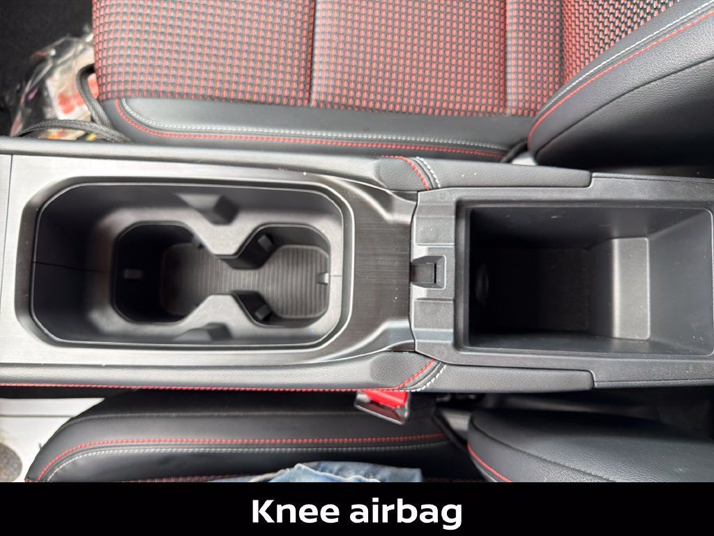 Certified 2026 Nissan Kicks SR FWD image 24