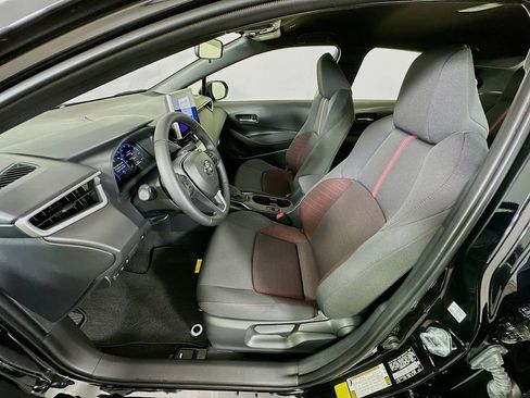 Certified 2026 Toyota Corolla SE w/ SE Premium Package FWD image 21