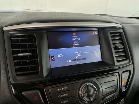 Used 2019 Nissan Pathfinder SV image 24