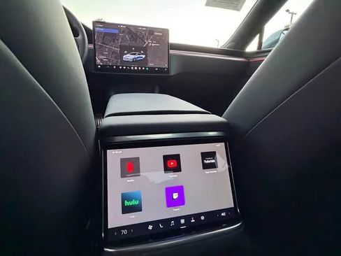 Used 2026 Tesla Model S AWD/4WD image 9
