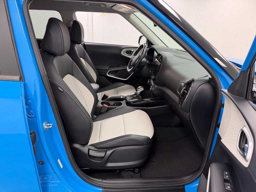 Used 2023 Kia Soul GT-Line FWD image 10