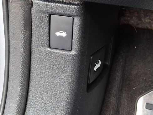 Used 2025 Honda Accord Sport image 27