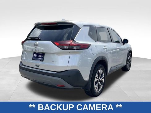 Used 2022 Nissan Rogue SV FWD image 3