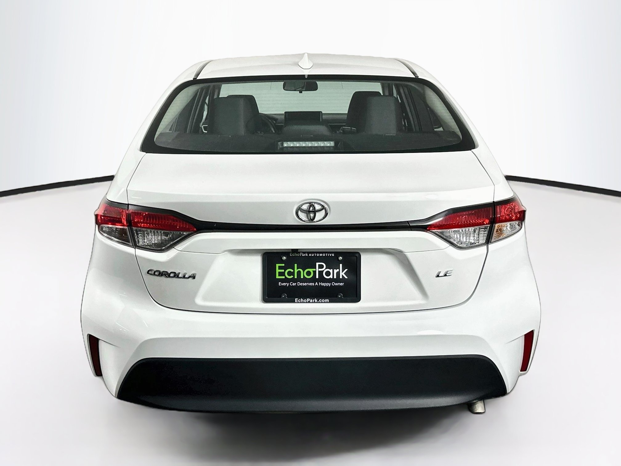 Used 2025 Toyota Corolla LE FWD image 7