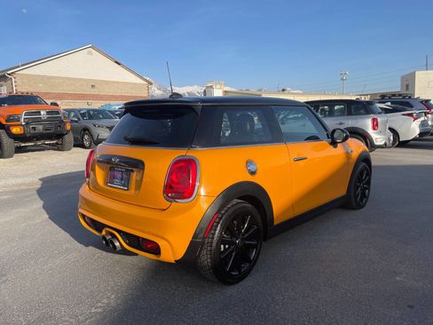 Used 2015 MINI Cooper S image 4