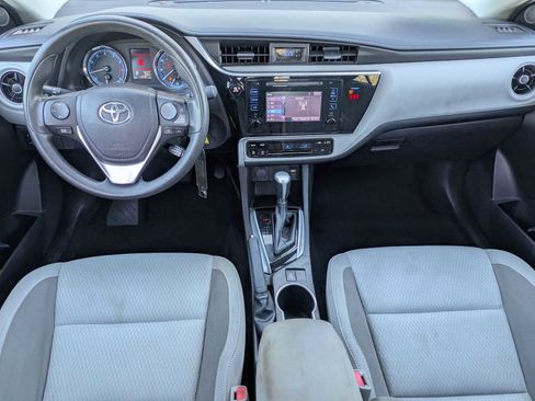 Used 2018 Toyota Corolla LE image 14