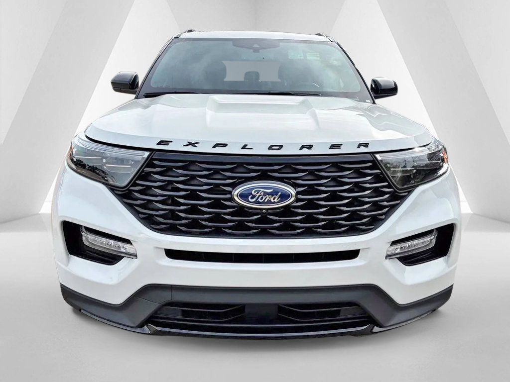 Used 2023 Ford Explorer ST-Line w/ Class IV Trailer Tow Package AWD/4WD image 2