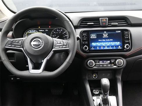 New 2025 Nissan Versa SR w/ Trunk Package image 10