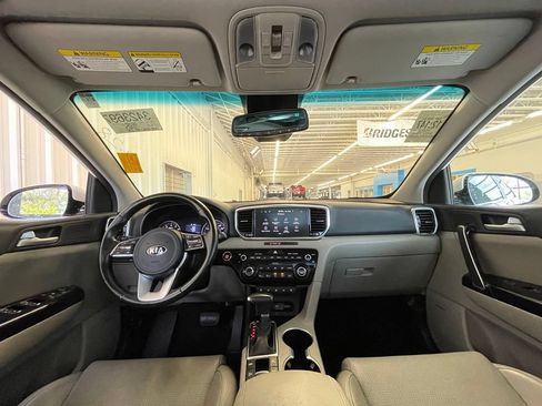 Used 2022 Kia Sportage EX w/ EX Technology Package FWD image 31