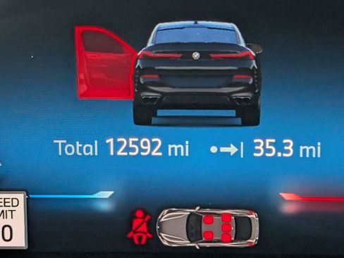 Certified 2024 BMW X6 M60i w/ Dynamic Handling Package image 24