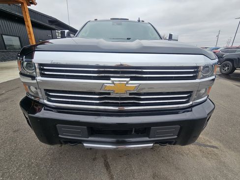 Used 2016 Chevrolet Silverado 2500 High Country w/ Duramax Plus Package image 2