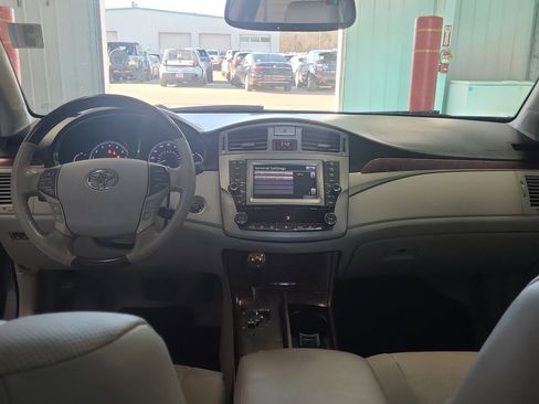 Used 2012 Toyota Avalon image 9