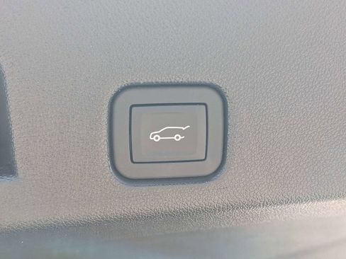 Used 2026 Chevrolet Traverse LT FWD image 13