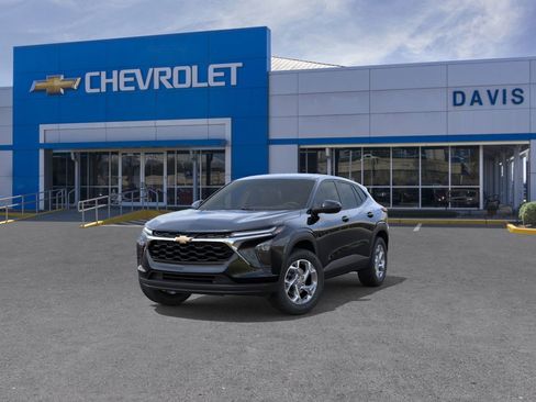 New 2026 Chevrolet Trax LS w/ LS Convenience Package image 8