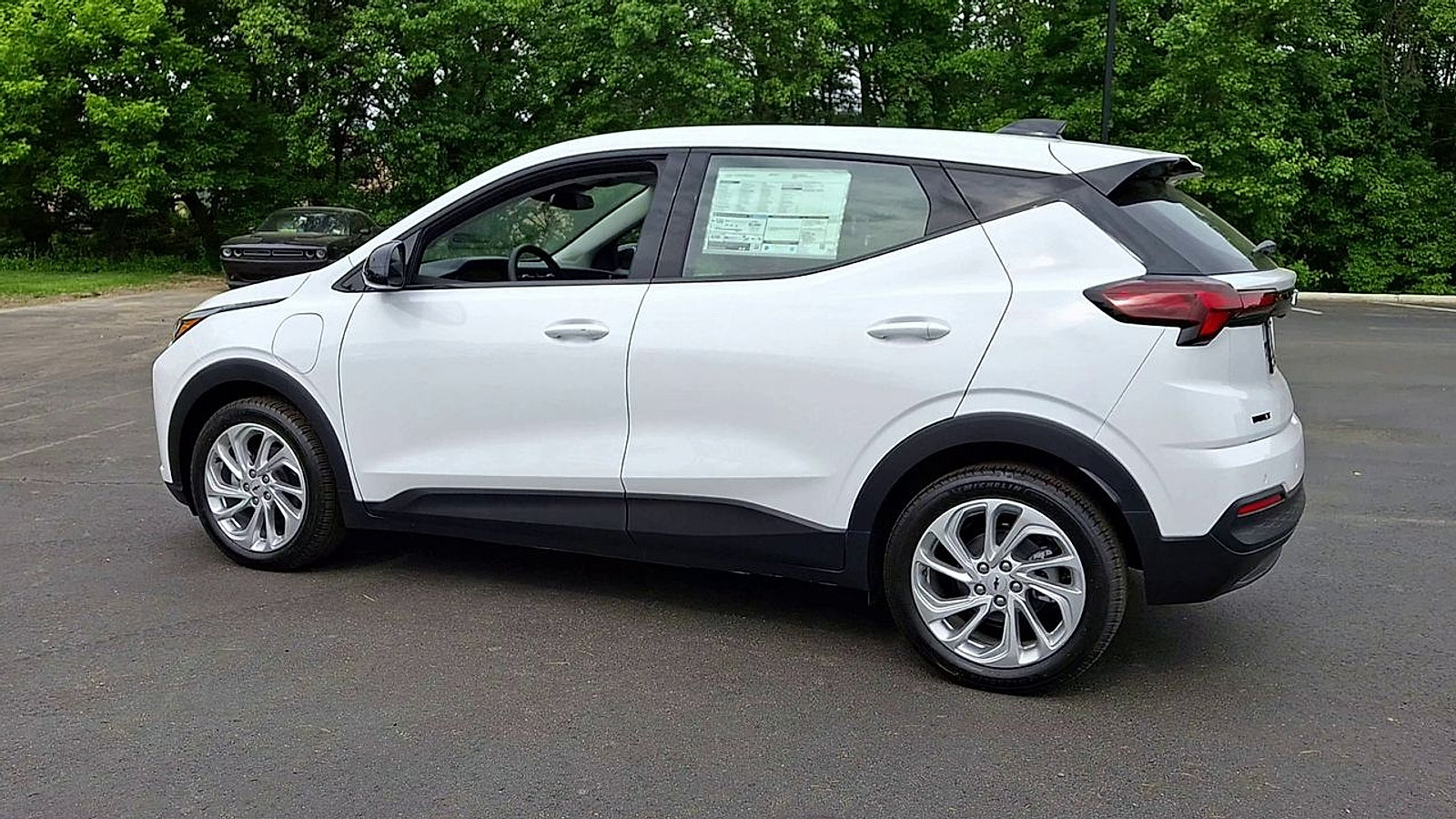 New 2027 Chevrolet Bolt LT w/ Comfort Package FWD image 8