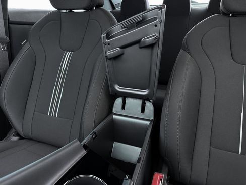 New 2025 Hyundai Elantra SEL image 20