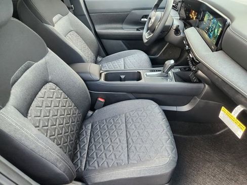 New 2026 Nissan Kicks SV image 10