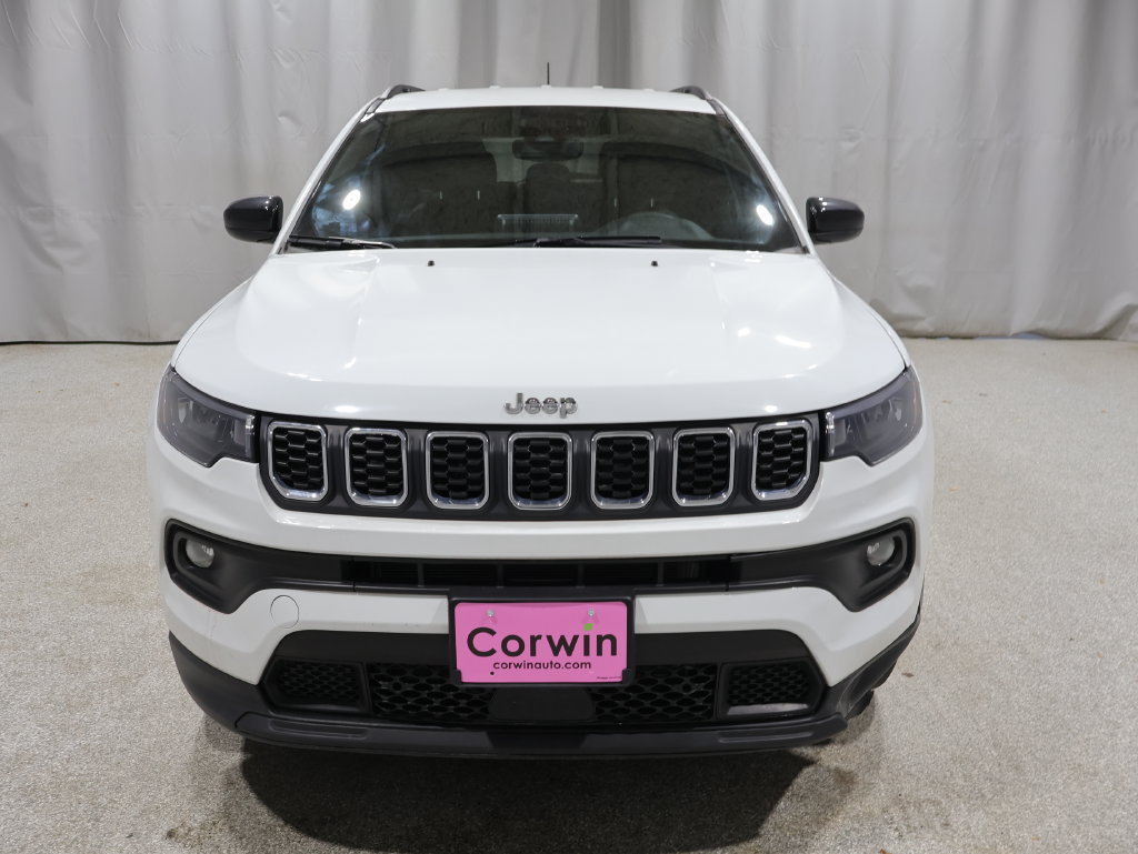 Used 2025 Jeep Compass Latitude AWD/4WD image 8