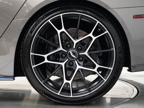 Used 2019 Aston Martin Rapide AMR image 11