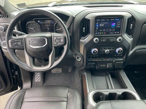 Used 2023 GMC Sierra 3500 Denali image 4
