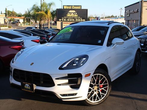 Used 2017 Porsche Macan Turbo AWD/4WD image 44