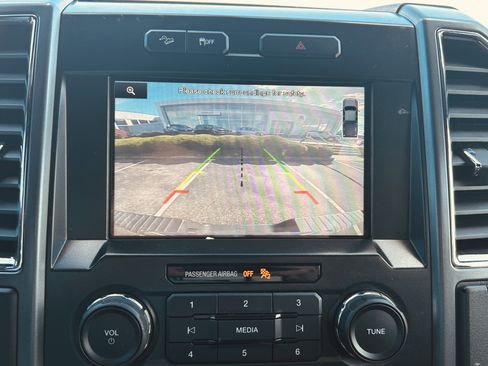 Used 2015 Ford F150 XLT w/ Equipment Group 302A Luxury image 13