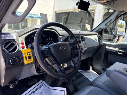 Used 2023 Ford F650 2WD Regular Cab Super Duty image 12