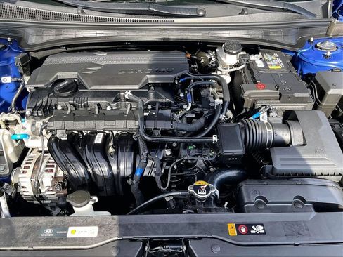 Used 2025 Hyundai Elantra SE FWD image 28