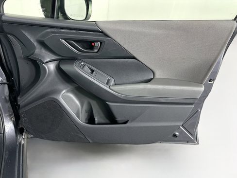 Used 2024 Subaru Crosstrek 2.0i Premium image 32