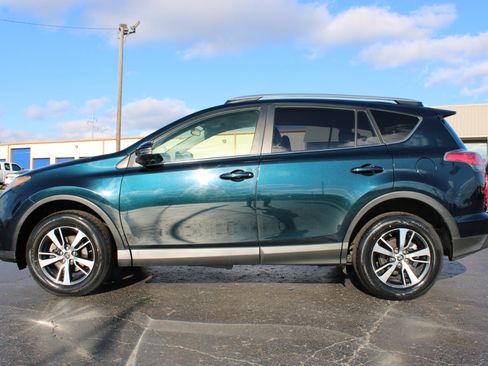 Used 2017 Toyota RAV4 XLE image 11