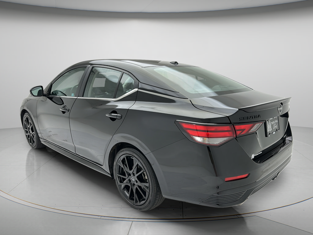Used 2025 Nissan Sentra SR w/ Midnight Edition FWD image 4