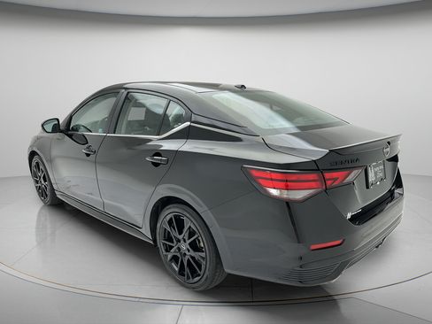 Used 2025 Nissan Sentra SR w/ Midnight Edition FWD image 4