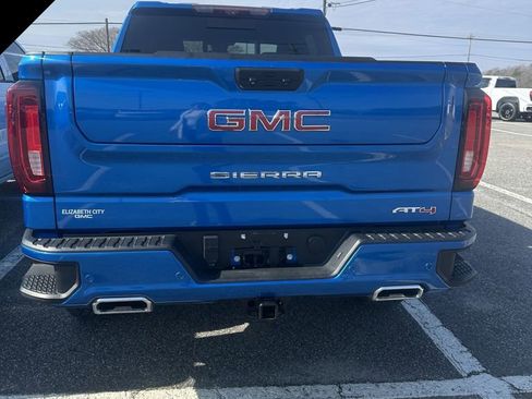 Used 2023 GMC Sierra 1500 AT4 w/ Technology Package image 4