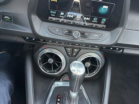 Used 2016 Chevrolet Camaro SS image 10
