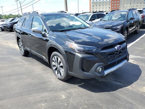 Used 2025 Subaru Outback Touring XT w/ Popular Package #2 image 4