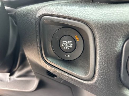 Used 2025 Jeep Wrangler Unlimited Sport AWD/4WD image 16