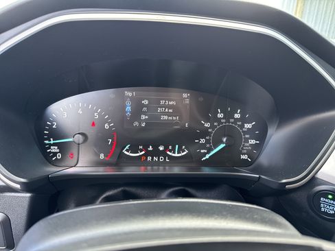 Used 2021 Ford Escape SE w/ SE Sport Appearance Package image 32