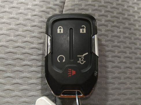 Used 2023 GMC Terrain SLE w/ Driver Convenience Package image 32