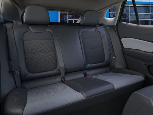 New 2025 Chevrolet Trax LT image 17